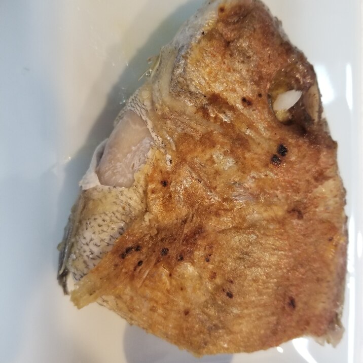 フライパンで鯛の塩焼き